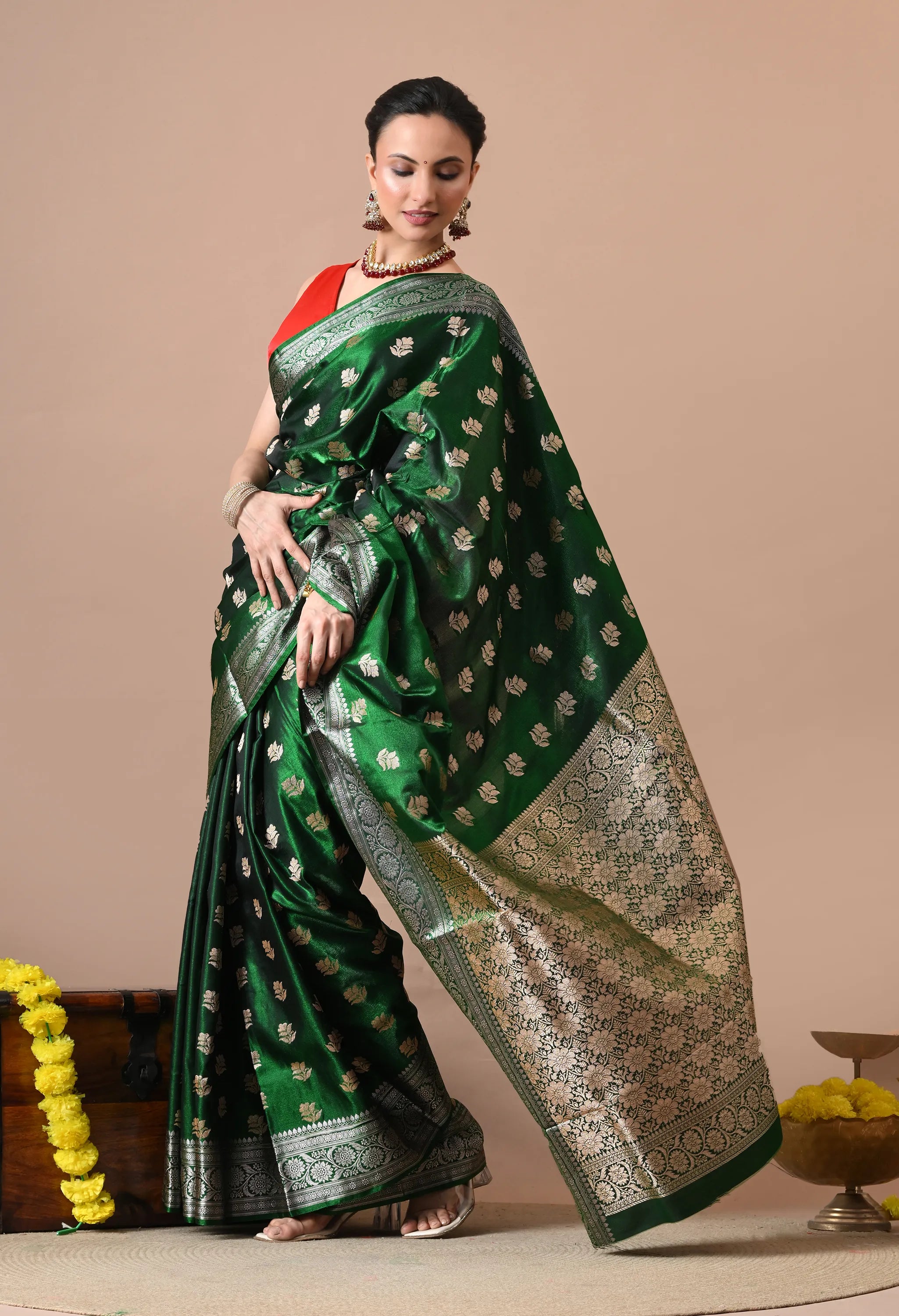 Bottle Green & Silver-Toned Silk Blend Woven Design Banarasi Saree