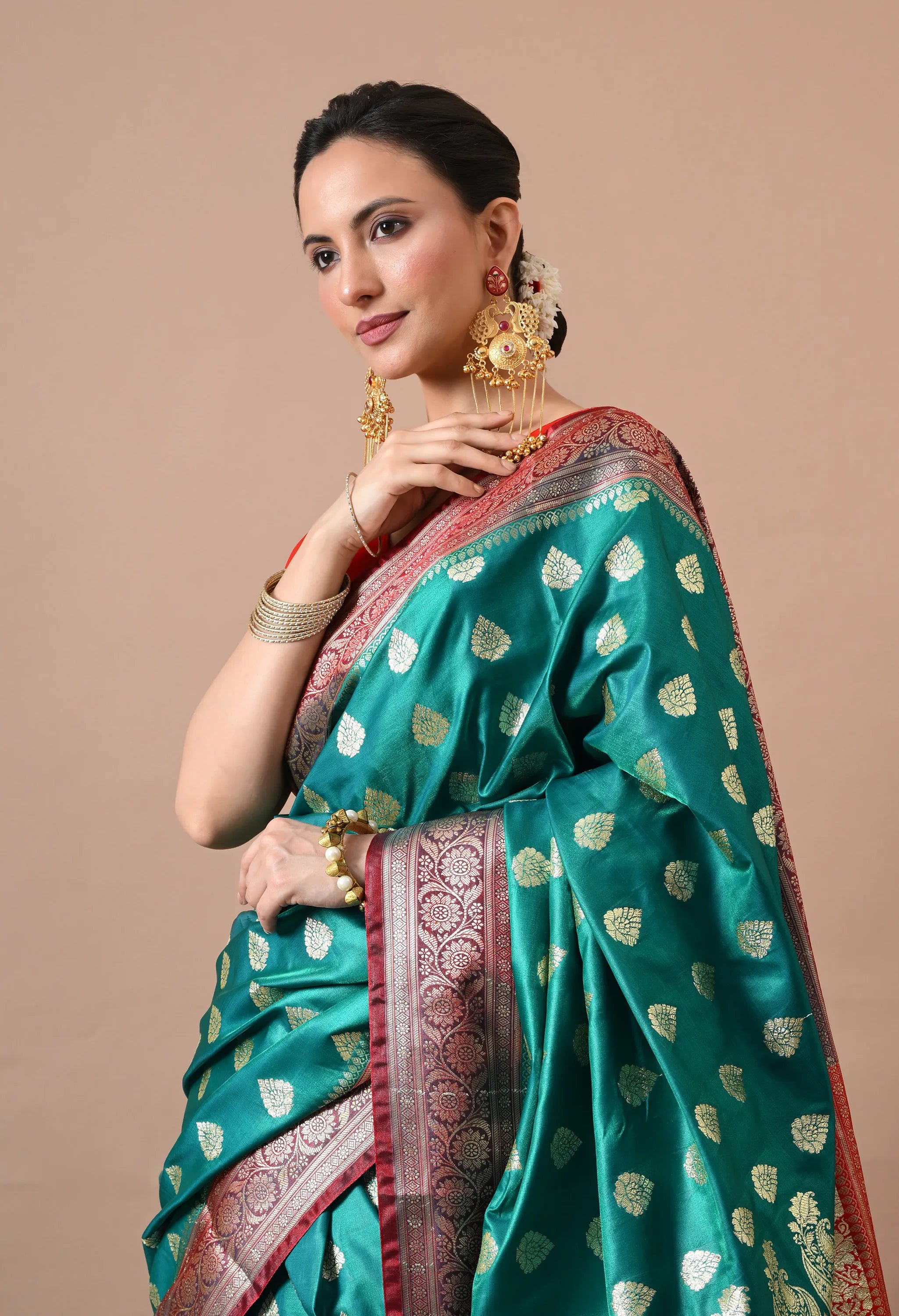 Vibrant Teal & Gold-Toned Silk Blend Banarasi Saree with Ethnic Motifs