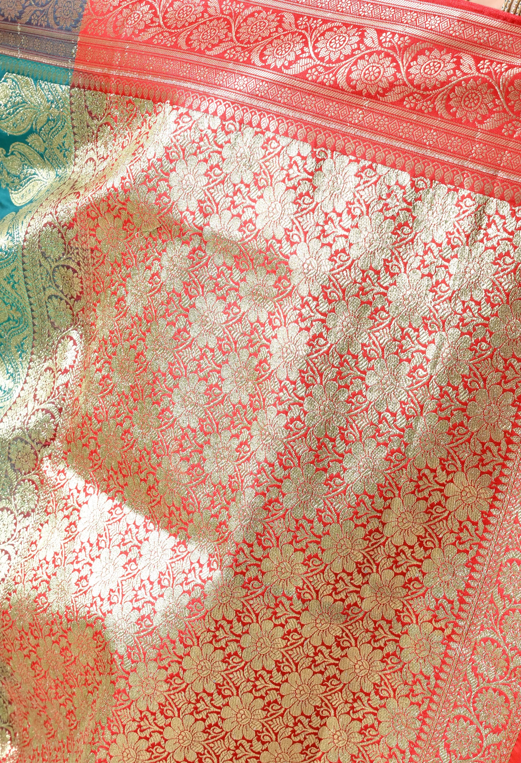 Vibrant Teal & Gold-Toned Silk Blend Banarasi Saree with Ethnic Motifs