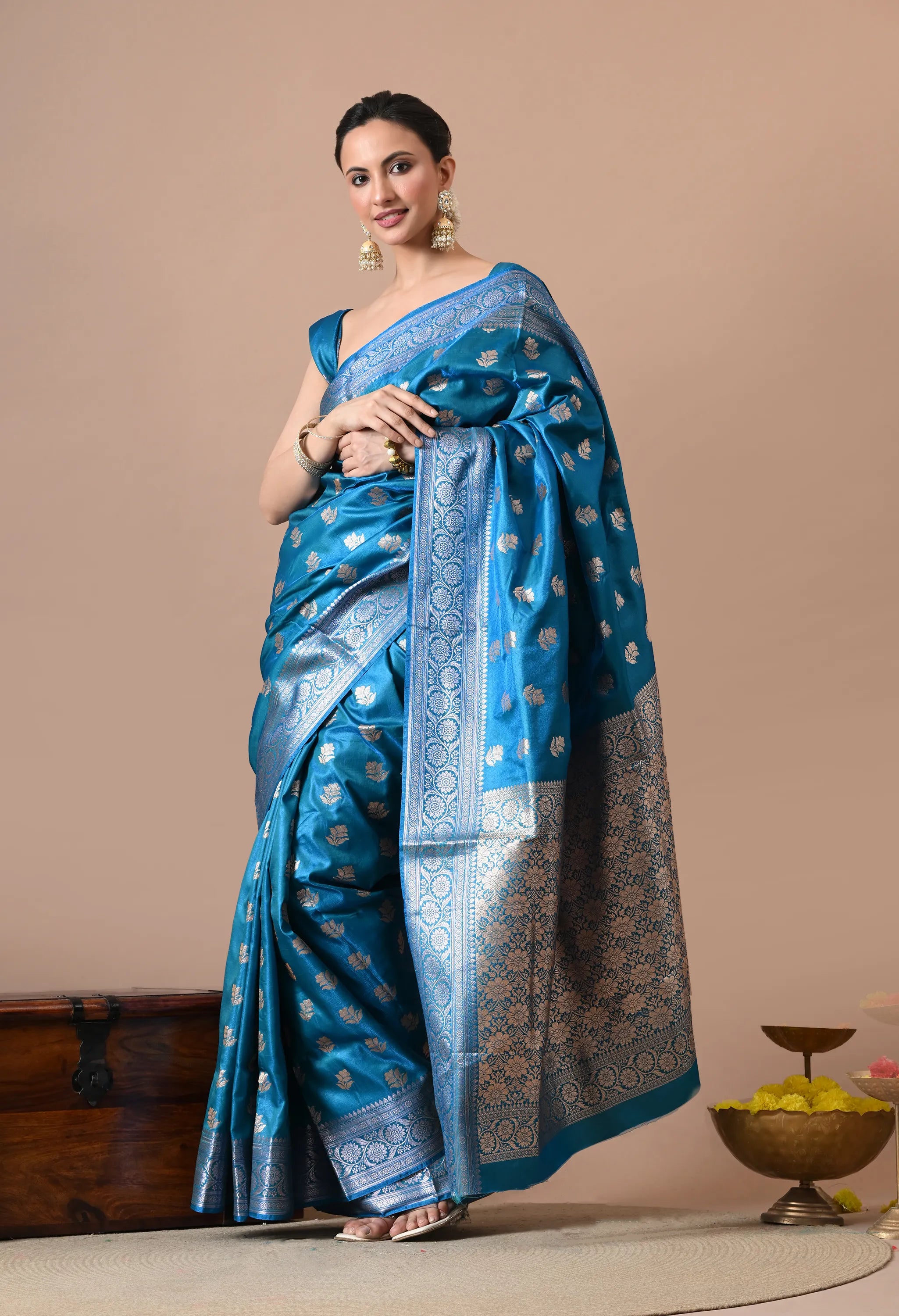 Ethnic Elegance Teal Blue & Silver-Toned Silk Blend Woven Design Banarasi Saree