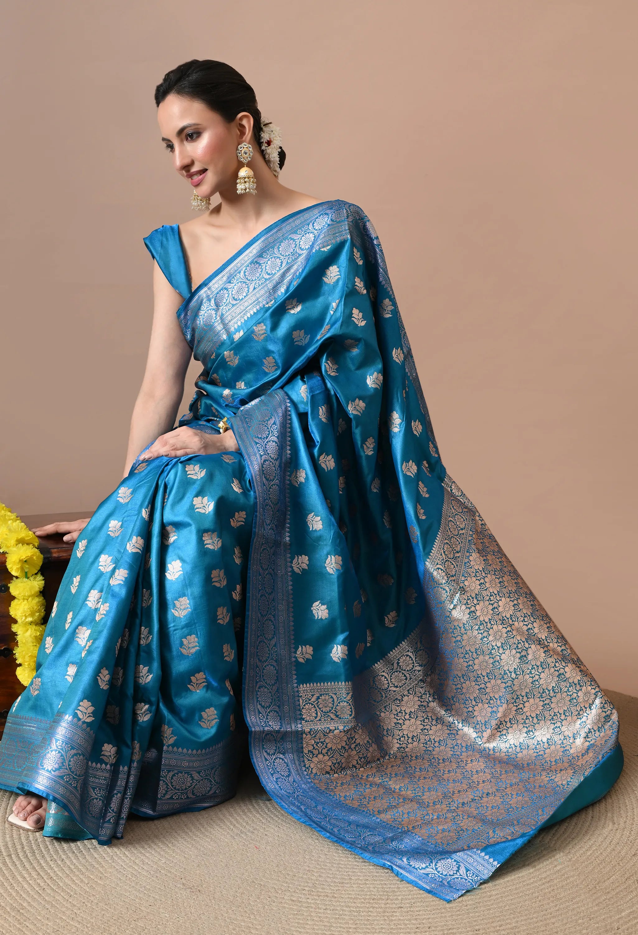 Ethnic Elegance Teal Blue & Silver-Toned Silk Blend Woven Design Banarasi Saree
