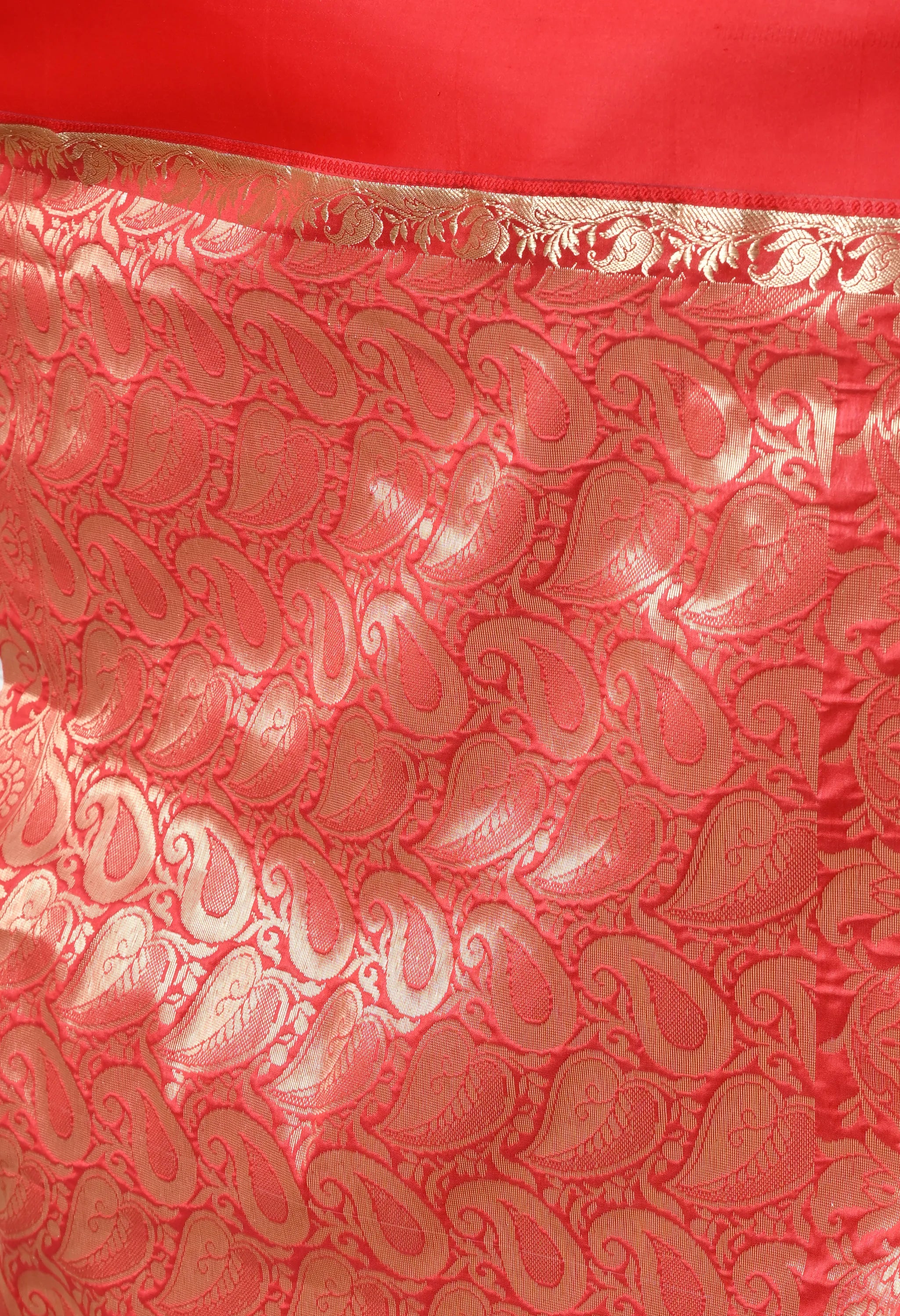 Off-White & Red Woven Design Silk Blend Banarasi Saree with Zari Border