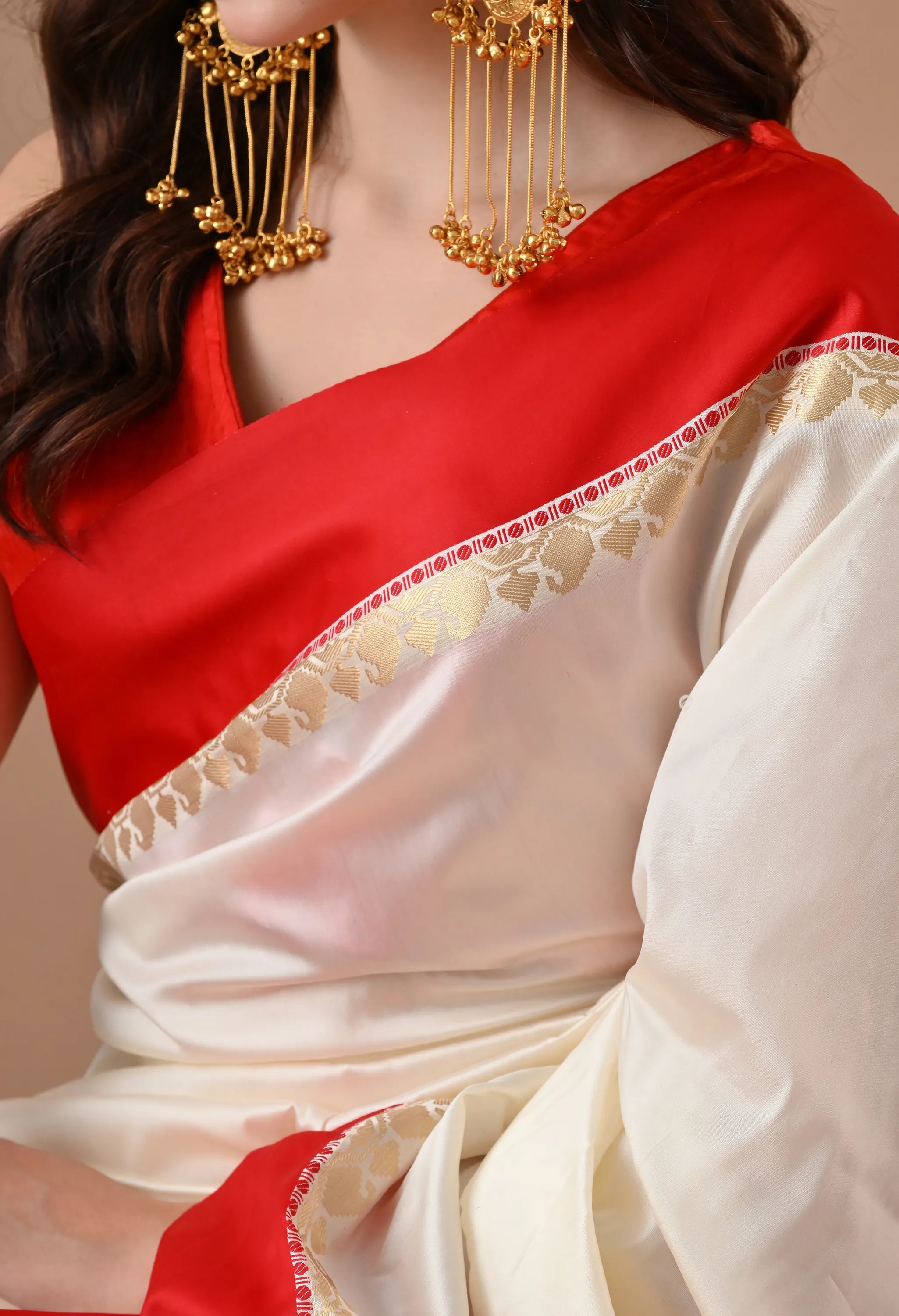 Elegant Ivory & Red Silk Blend Saree with Zari Border
