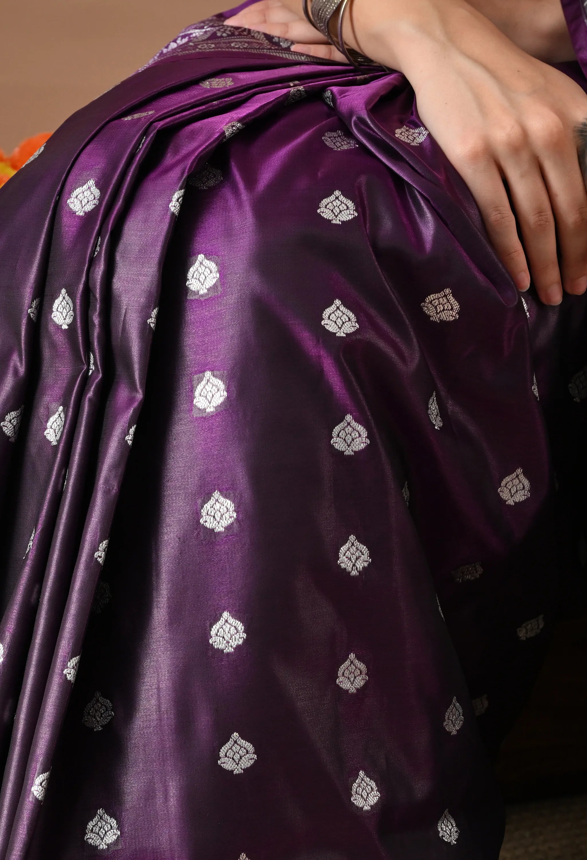 Majestic Purple & Silver Toned Woven Design Silk Blend Banarasi Saree