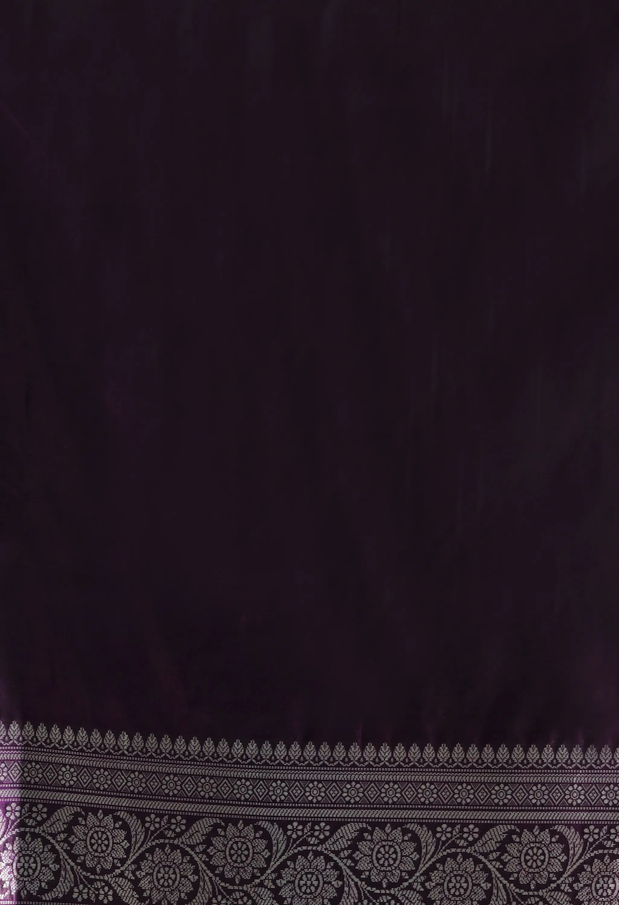 Majestic Purple & Silver Toned Woven Design Silk Blend Banarasi Saree