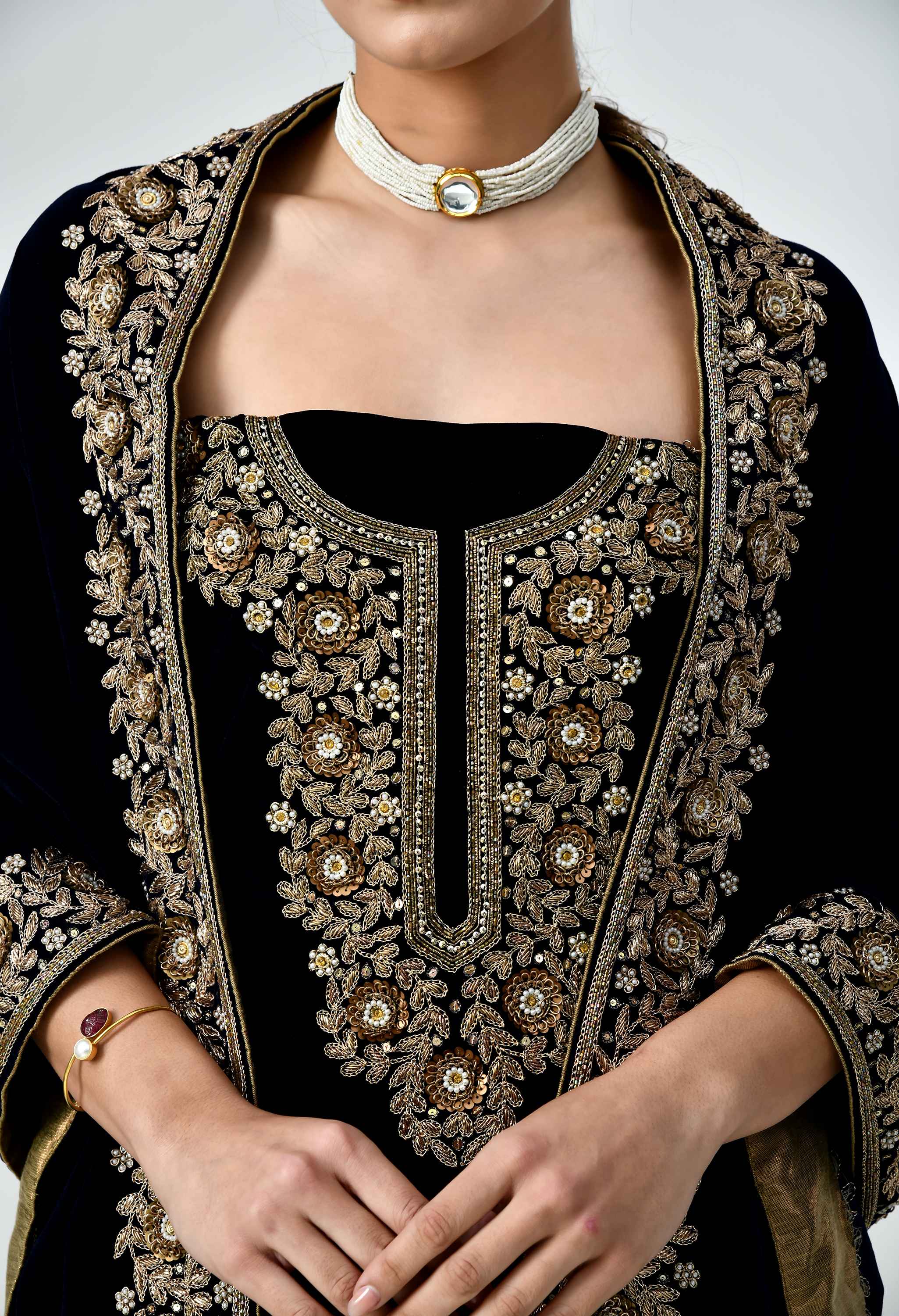 Heavy embroidery velvet suit sets