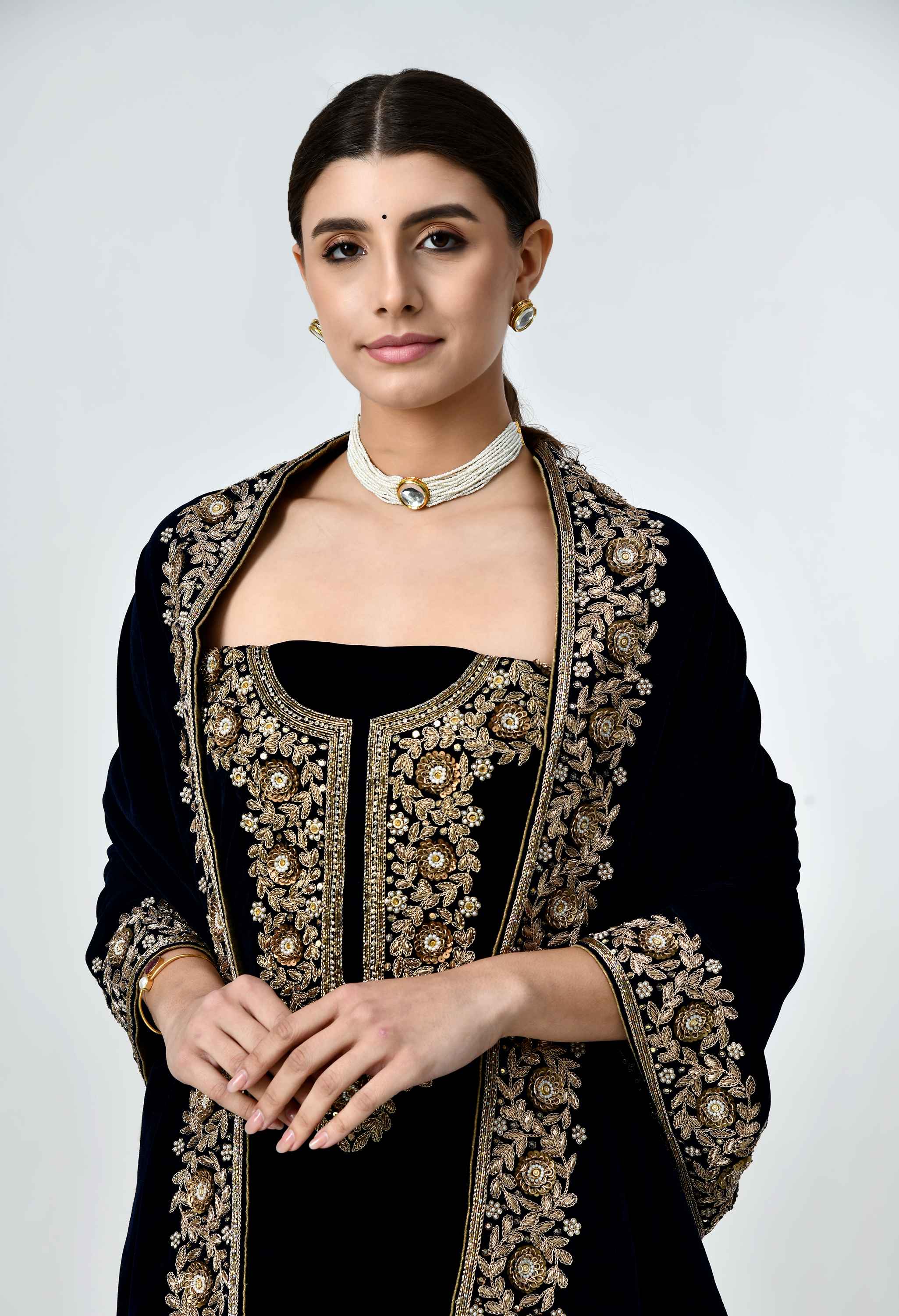 Heavy embroidery velvet suit sets