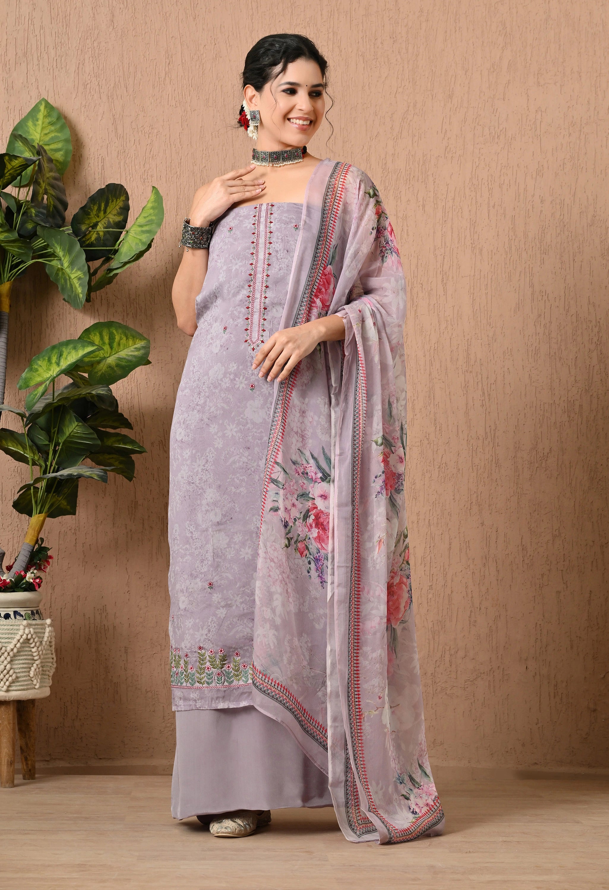 Lightweight organza suits for festive season