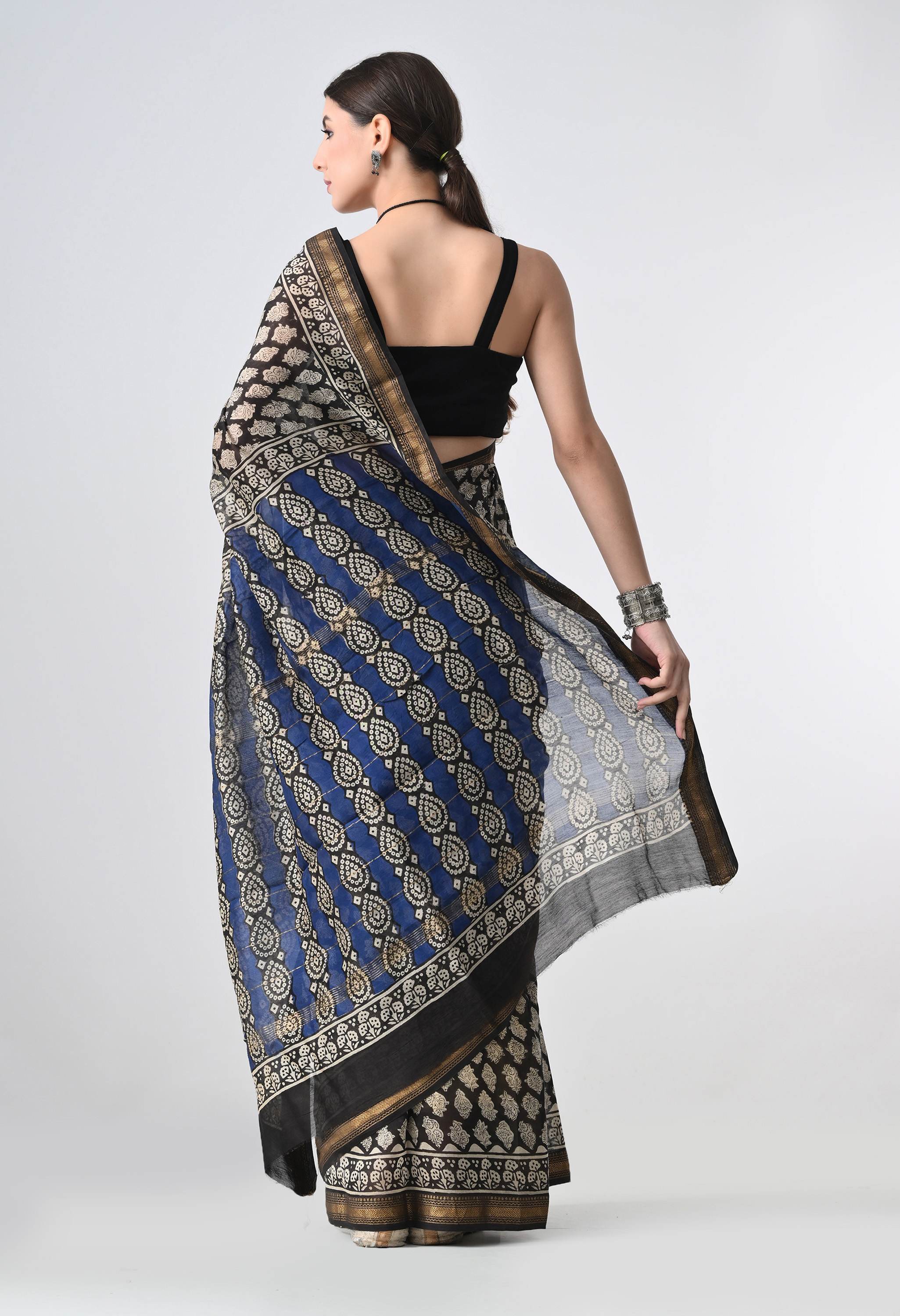 Lightweight sarees for festival wear