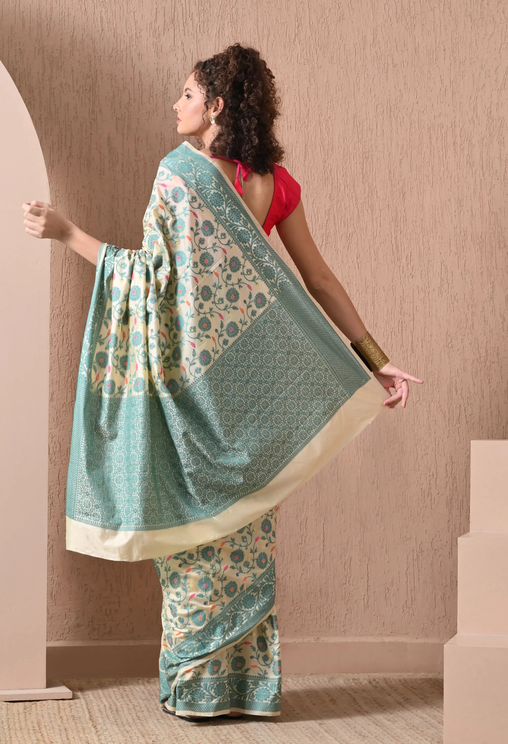 Lightweight silk saree for party wear