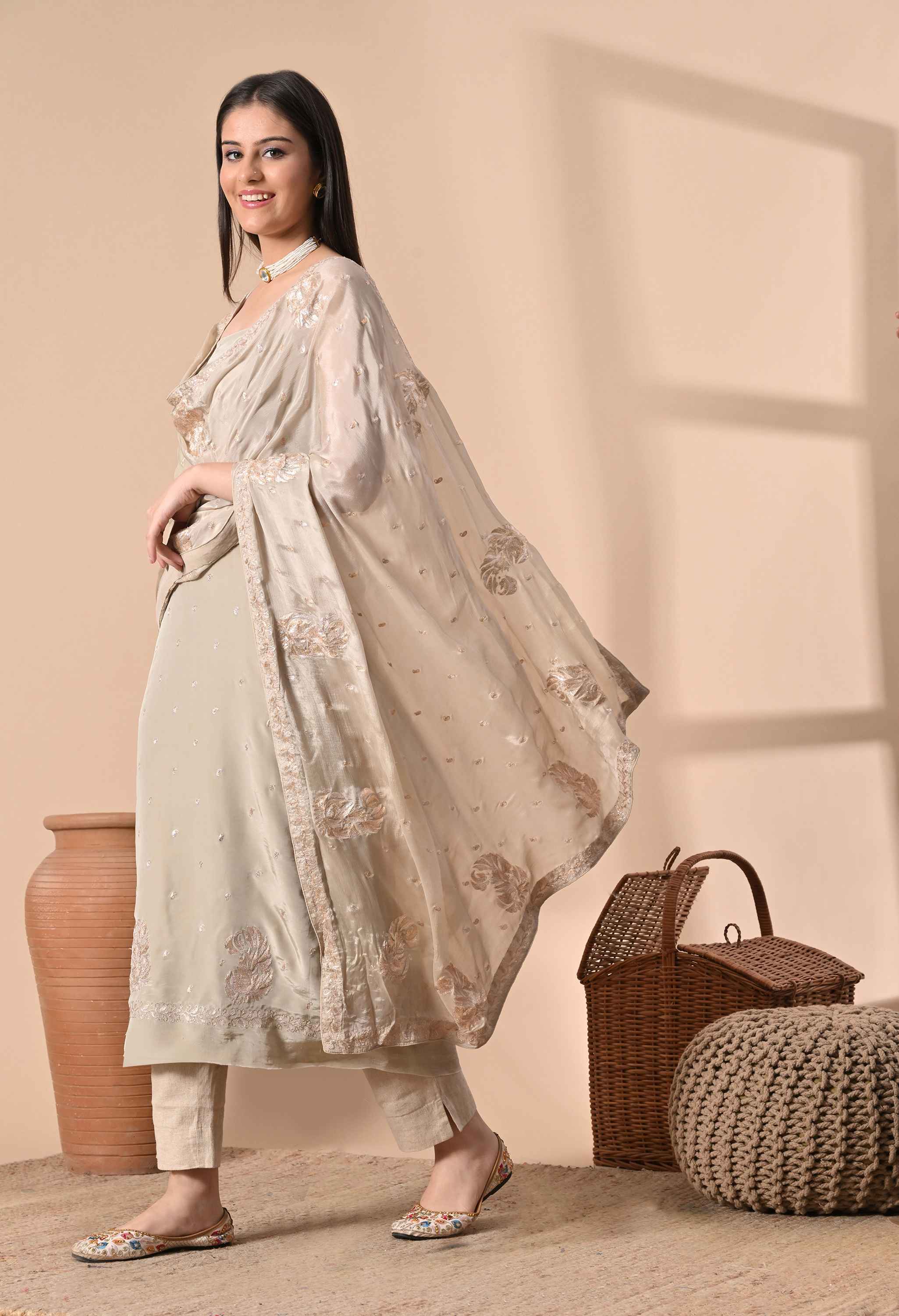 Crepe Suit Set with Handwork