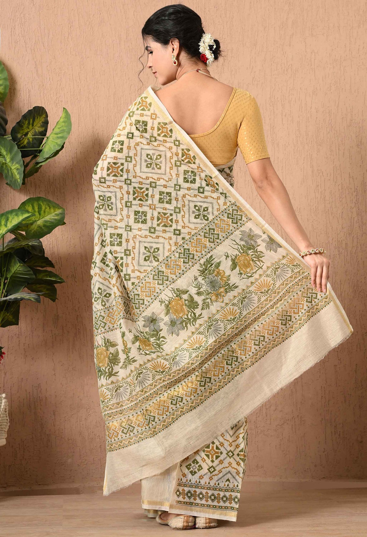 Designer sarees for Rakhi celebration