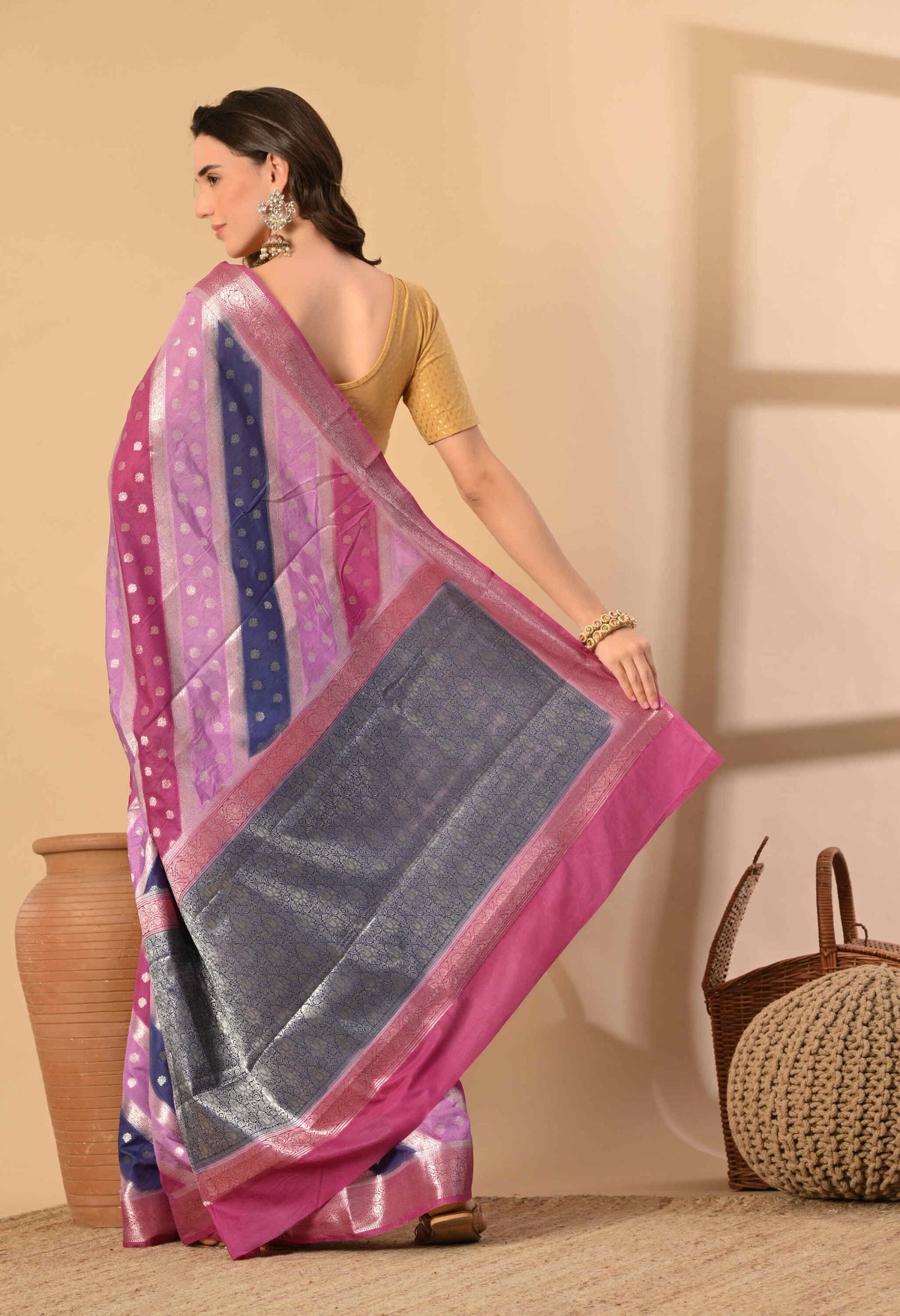 Rangkat Silk Saree In Multicolor