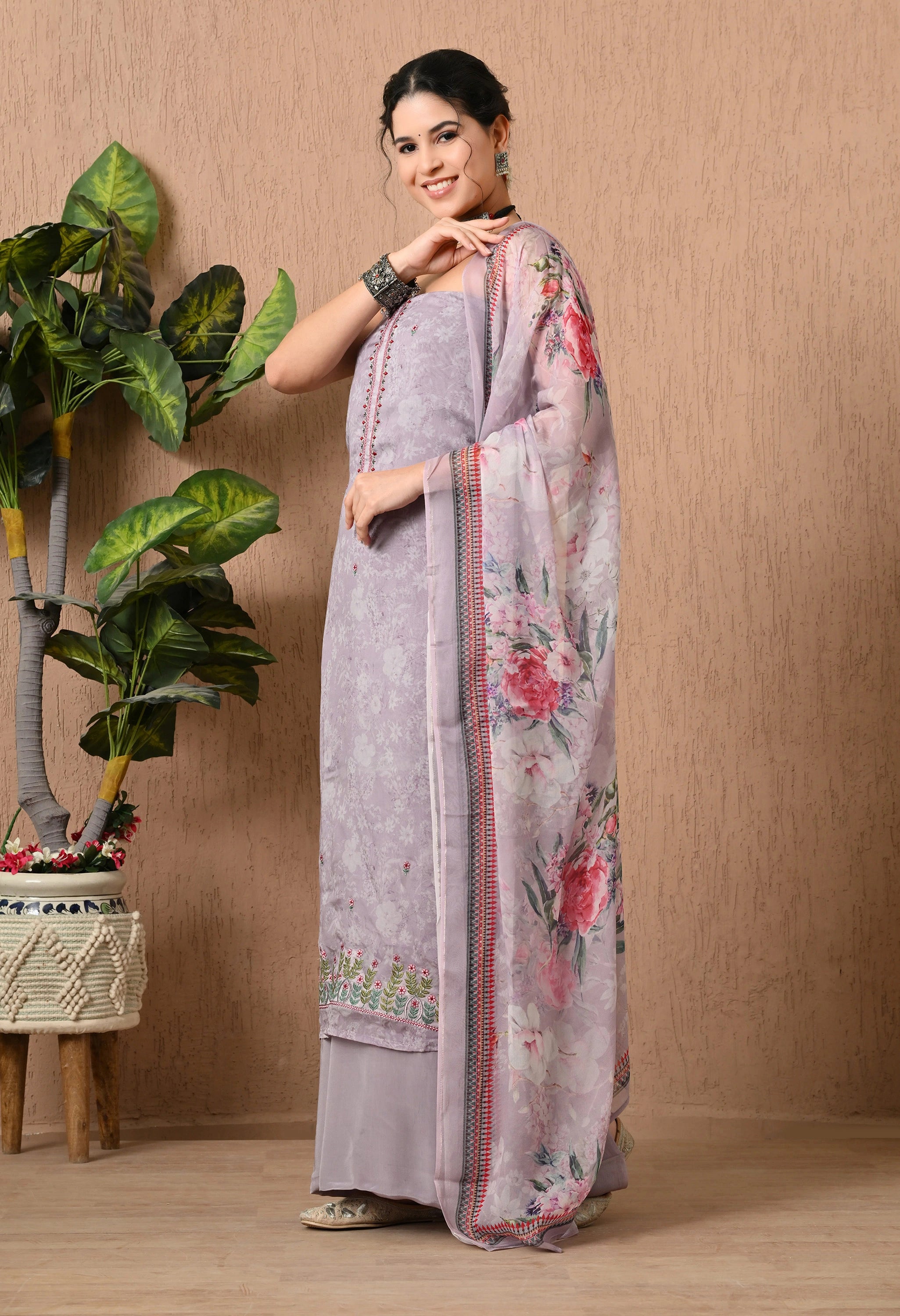 Lightweight organza suits for festive season