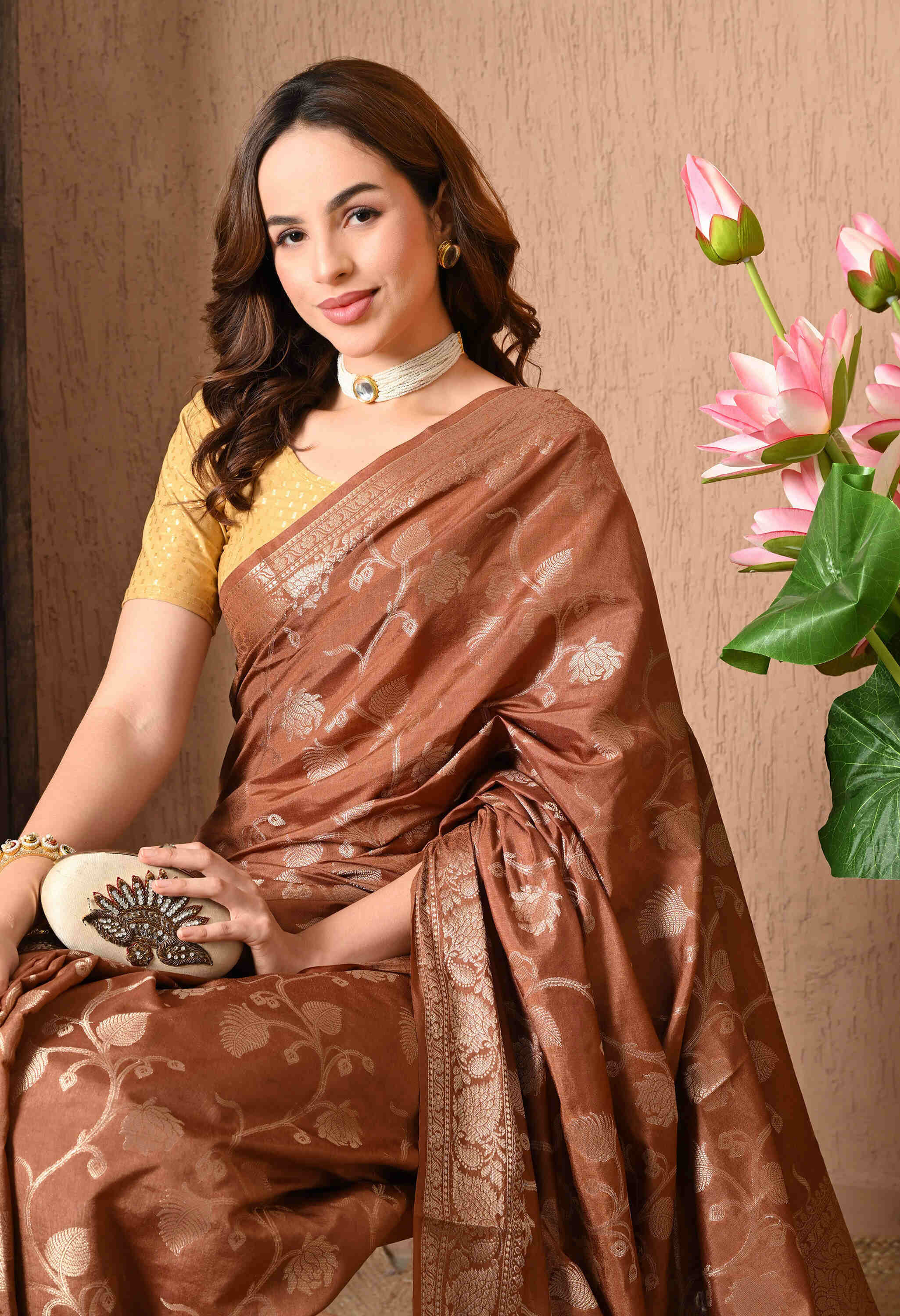 Buy Latest Designs & Trends Saree Online 